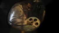 Pada umumnya gelaran bioskop keliling tersebut merupakan hiburan yang disediakan oleh tuan rumah dari sebuah hajatan seperti pernikahan, khitanan atau ulang tahun.   