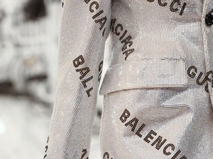 10 Brand Baju Termahal di Dunia 2023, Harganya Bikin Melongo!