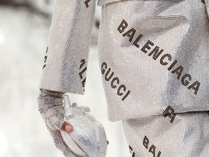 Ketika Gucci Rampok Desain Balenciaga untuk Koleksi Selebrasi 100 Tahun