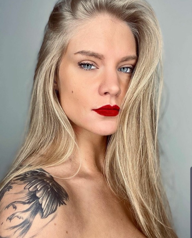 Kristan Shipman seorang tentara yang sebelumnya bekerja sebagai administrator militer di sebuah rumah sakit. Foto: Dok. Instagram