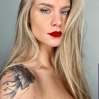 Kristan Shipman seorang tentara yang sebelumnya bekerja sebagai administrator militer di sebuah rumah sakit. Foto: Dok. Instagram