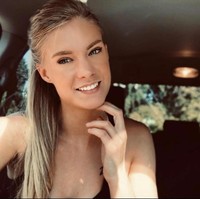 Krista pun sering diminta berkencan dengan pria dan dibayar dengan jumlah uang yang cukup besar. Meski begitu, Krista tidak tertarik dengan hal itu Foto: Dok. Instagram