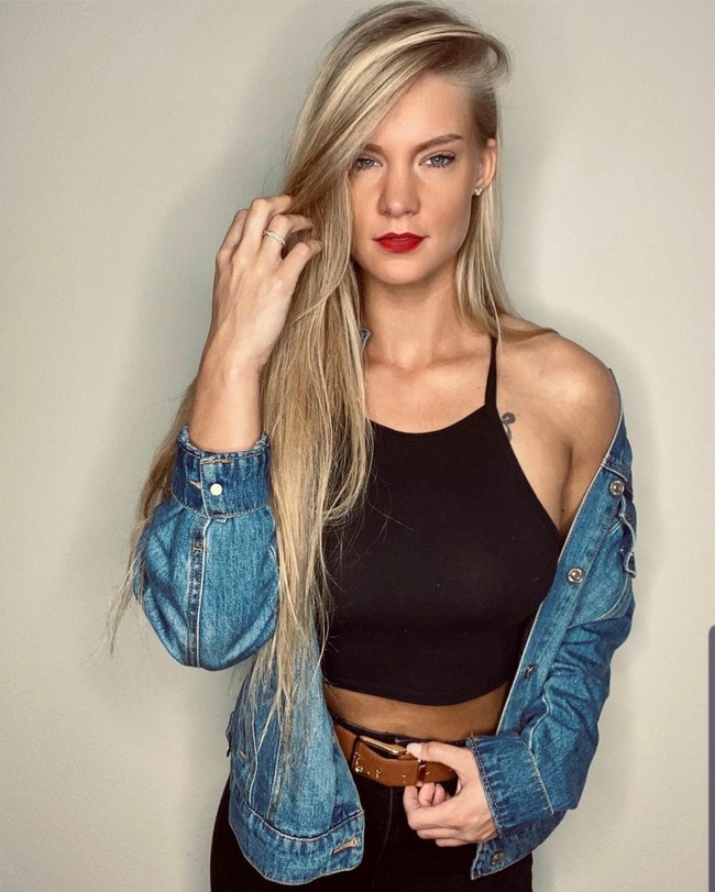 Krista bahkan pernah diminta menjadi istri bayaran. Seperti dikutip Daily Star, dia diminta menjadi istri dari pria gay dan dibayar US$ 100 ribu atau Rp 1,4 miliar. Namun tawaran tersebut ditolaknya. Foto: Dok. Instagram