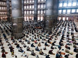 Salat Jumat Pekan Pertama Ramadhan di Masjid Istiqlal