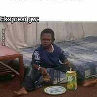 Siapa yang suka kena prank iklan sirup juga nih? Udah siap-siap buat buka puasa eh nggak tahunya cuma iklan. Sabar yaa.. Foto: Instagram/@awreceh.id