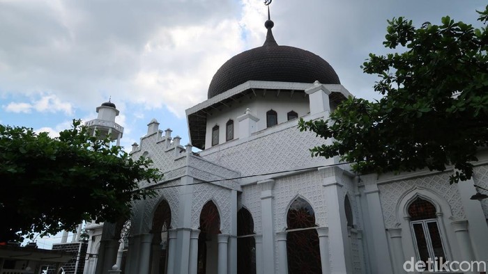 Miniatur Masjid Raya Baiturrahman Aceh yang ada di Bantul, Daerah Istimewa Yogyakarta (DIY)