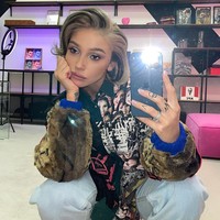 Nastya Ivleeva sejak lama sudah terobsesi untuk memiliki mobil Lamborghini. Setelah giat menabung, Nastya akhirnya bisa membeli supercar tersebut tahun lalu. Foto: Instagram