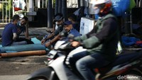 Konflik di negara asal membuat para pengungsi mencari suaka di negara lain.