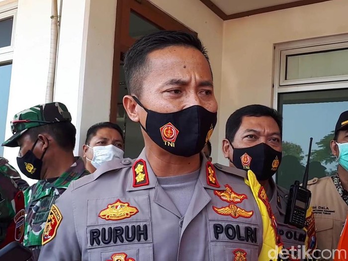 Sebuah kapal nelayan terbakar hingga karam di Laut Jawa, Bangka Belitung pada Kamis (15/4). Berikut skema evakuasi 16 nelayan yang akan tiba di Tuban.