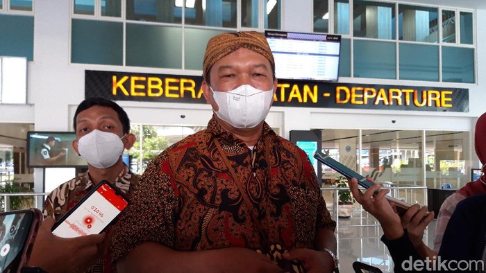 Riyaman, Airport Operation, Services & Security Senior Manager Bandara Adi Soemarmo,
