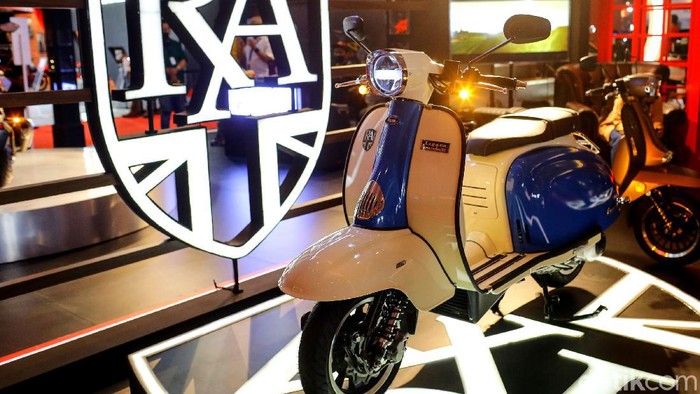 Royal Alloy Pamerkan TG 300 di IIMS Hybrid 2021 Royal Alloy, motor pabrikan inggris, resmi meluncurkan Royal Alloy TG300 di ajang IIMS Hybrid 2021. Penasaran?