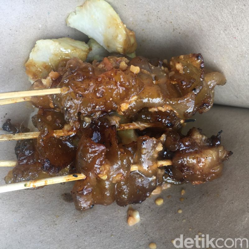 sate kere di pasar bringhajo