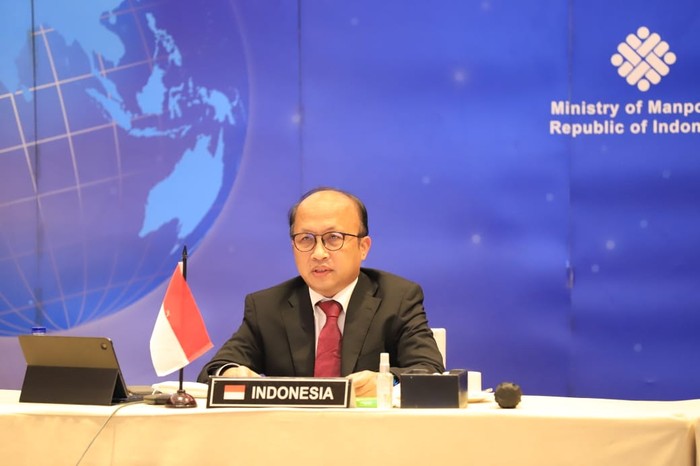 Sekjen Kemnaker Anwar Sanusi