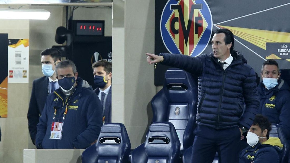 Unai Emery bertemu Arsenal sebagai lawan. (Foto: AP/Alberto Saiz)