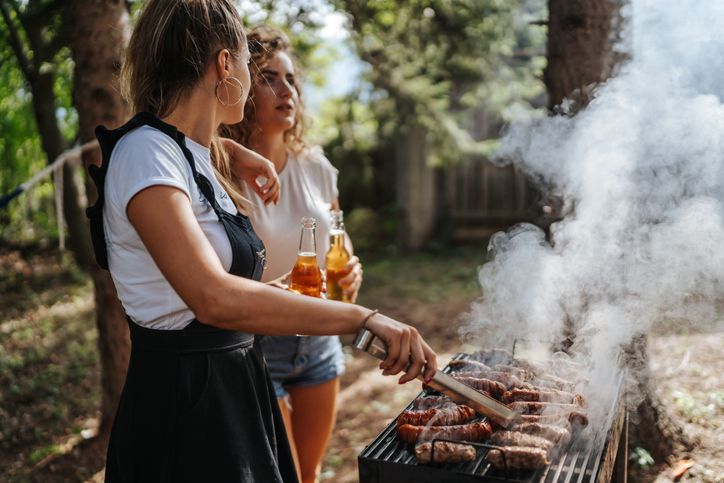 Sedih! Sudah Bawa Panggangan, Wanita Ini Tak Diundang Pesta BBQ