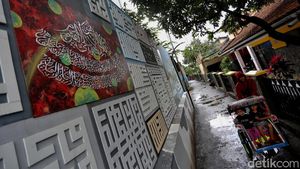 Unik! Gang Sempit di Bandung Ini Disulap Jadi Kampung Kaligrafi