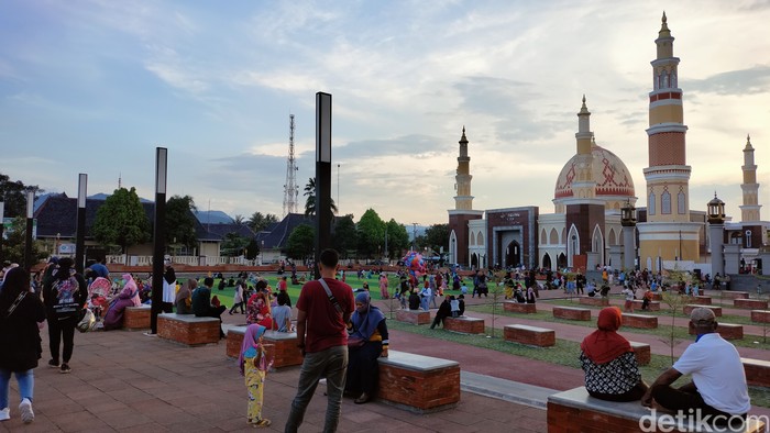 Alun-alun Majalengka jadi favorit tempat ngabuburit