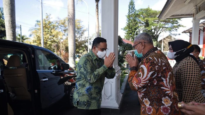 Anies Baswedan pulang kampung ke Kuningan bertemu Bupati Acep Purnama
