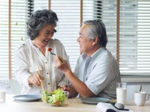 Ini Dia 10 Makanan Terbaik Buat Usia 50-an, Fisik Dijamin Bugar!