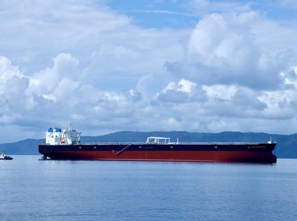 Wow! Kapal Tanker Raksasa Tiba di Indonesia