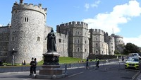 Rencananya, pemakaman jenazah Pangeran Philip akan dilakukan di Kapel St George, Kastil Windsor. Prosesi pemakaman suami Ratu Elizabeth II yang bergelar Duke of Edinburgh itu hanya diikuti 30 orang, termasuk tiga kerabat dari Jerman. Kate Green/Getty Images.
