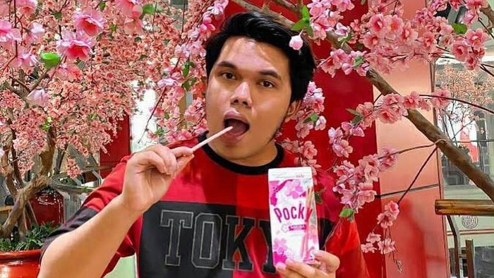 Keseruan Thariq Halilintar Saat Makan Bareng Atta-Aurel dan Gen Halilintar Keseruan Thariq Halilintar Saat Makan Bareng Atta-Aurel dan Gen Halilintar