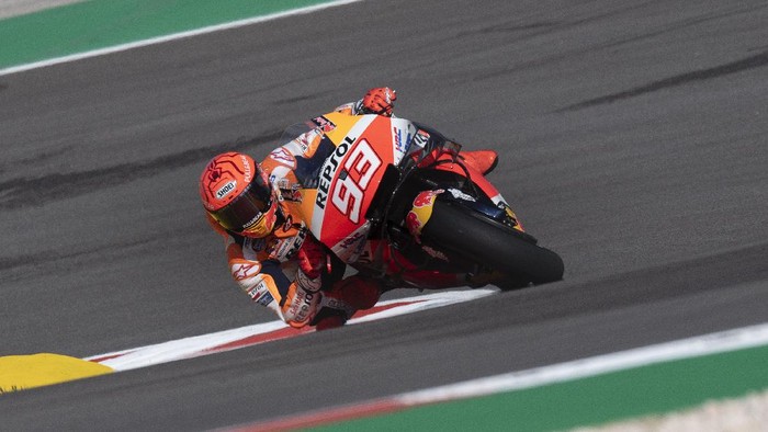 PORTIMAO, PORTUGAL - APRIL 16: Marc Marquez of Spain and Repsol Honda Honda rounds the bend during the MotoGP of Portugal - Free Practice at Autodromo Internacional Do Algarve on April 16, 2021 in Portimao, Portugal. (Photo by Mirco Lazzari gp/Getty Images)