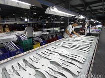Ternyata! Banyak Pabrik Bahan Sepatu Nike & Adidas di RI Milik Asing