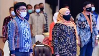 Menkominfo Johnny G Plate melakukan Grand Launching Kurikulum Literasi Digital dan Modul Literasi Digital di Grand City Surabaya, Jumat (16/4) kemarin. Acara itu juga dihadiri Gubernur Jatim Khofifah Indar Parawansa.