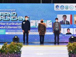 Momen Menkominfo Luncurkan Kurikulum Literasi Digital