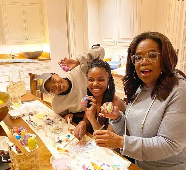 Pesta Taco! Oprah Winfrey Bagi-Bagi Taco Setelah Selesai Vaksin