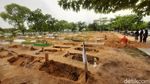 Penampakan Puluhan Makam Amblas Akibat Hujan Deras di Pekanbaru