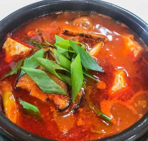 Masak Masak : Sundubu Jjigae, Sop Tahu Korea yang Pedas Menyegarkan