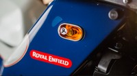 Ketika hasil cetakan 3D dirasa sudah memenuhi harapan, Thrive Motorcycles menambahkan fiber glass ke seluruh cetakan untuk bodi Royal Enfield Himalayan yang baru. Foto: Pool (Royal Enfiled)