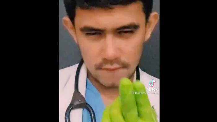 TikTok dr Kevin Samuel yang melecehkan perempuan. (Viral media sosial)