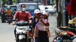 Anak-anak Ini Memulung dan Mengamen untuk Bantu Ortu