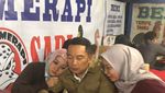 Momen Romantis Atalia Praratya Saat Liwetan Bareng Ridwan Kamil