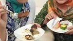 Momen Romantis Atalia Praratya Saat Liwetan Bareng Ridwan Kamil