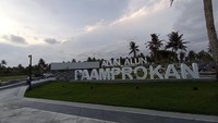Pangandaran memiliki sejumlah tempat yang sip untuk ngabuburit. Salah satunya di Alun-alun Paamprokan. (Faizal Amiruddin/detikcom)