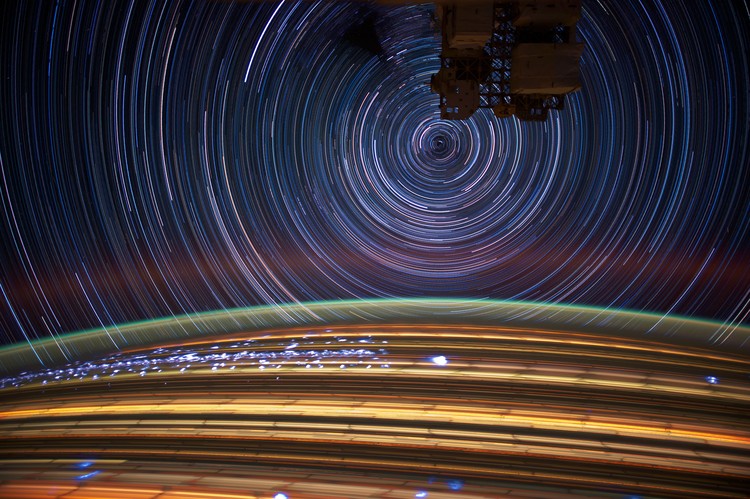 Foto jepretan astronaut di luar angkasa 32 foto jepretan astronaut di luar angkasa bertanding di kontes fotografi Tournament Earth yang diadakan NASA