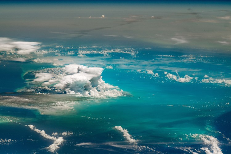 Kontes fotografi Tournament Earth mempertandingkan 32 foto hasil jepretan astronaut di luar angkasa