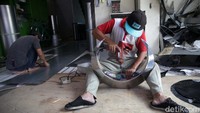 Harga setiap kubah masjid di lokasi ini bervariasi tergantung ukurannya.