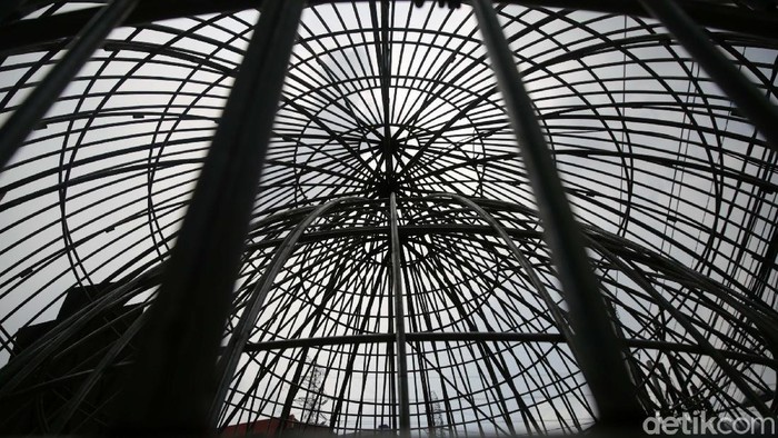 Melihat Pembuatan Kubah Masjid di Caman Bekasi Salah satu lokasi pembuatan kubah masjid berada di Caman, Kota Bekasi. Pemilik usaha kubah Abay Khudori mengaku pesanan kubah tahun ini meningkat.