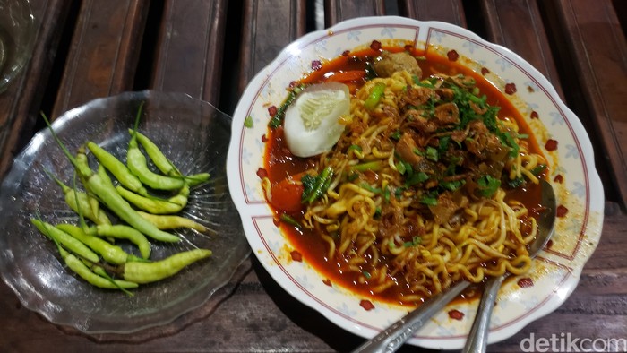 mie pedalungan mie pedalungan di Probolinggo yang enak untuk buka puasa.