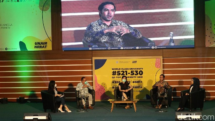Parekraf Goes to Campus di Unair