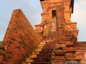 Melihat Replika Menara Kudus di Masjid Peninggalan Kiai Udan Panas