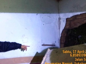 Warga di Sukabumi Kaget Dinding Rumahnya Jebol Diterjang Longsor