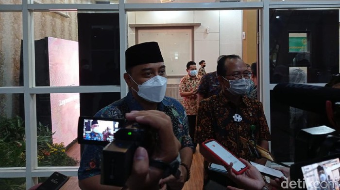 wali kota surabaya eri cahyadi