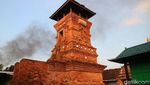 Wow! Masjid di Desa Ini Punya Replika Menara Kudus