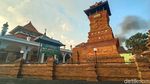 Wow! Masjid di Desa Ini Punya Replika Menara Kudus